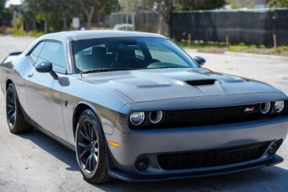 Dodge Challenger 6.4 SRT Hemi
